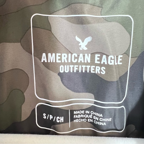 American Eagle outfitters small camouflage, windbreaker button-down jacket EUC - Picture 2 of 3